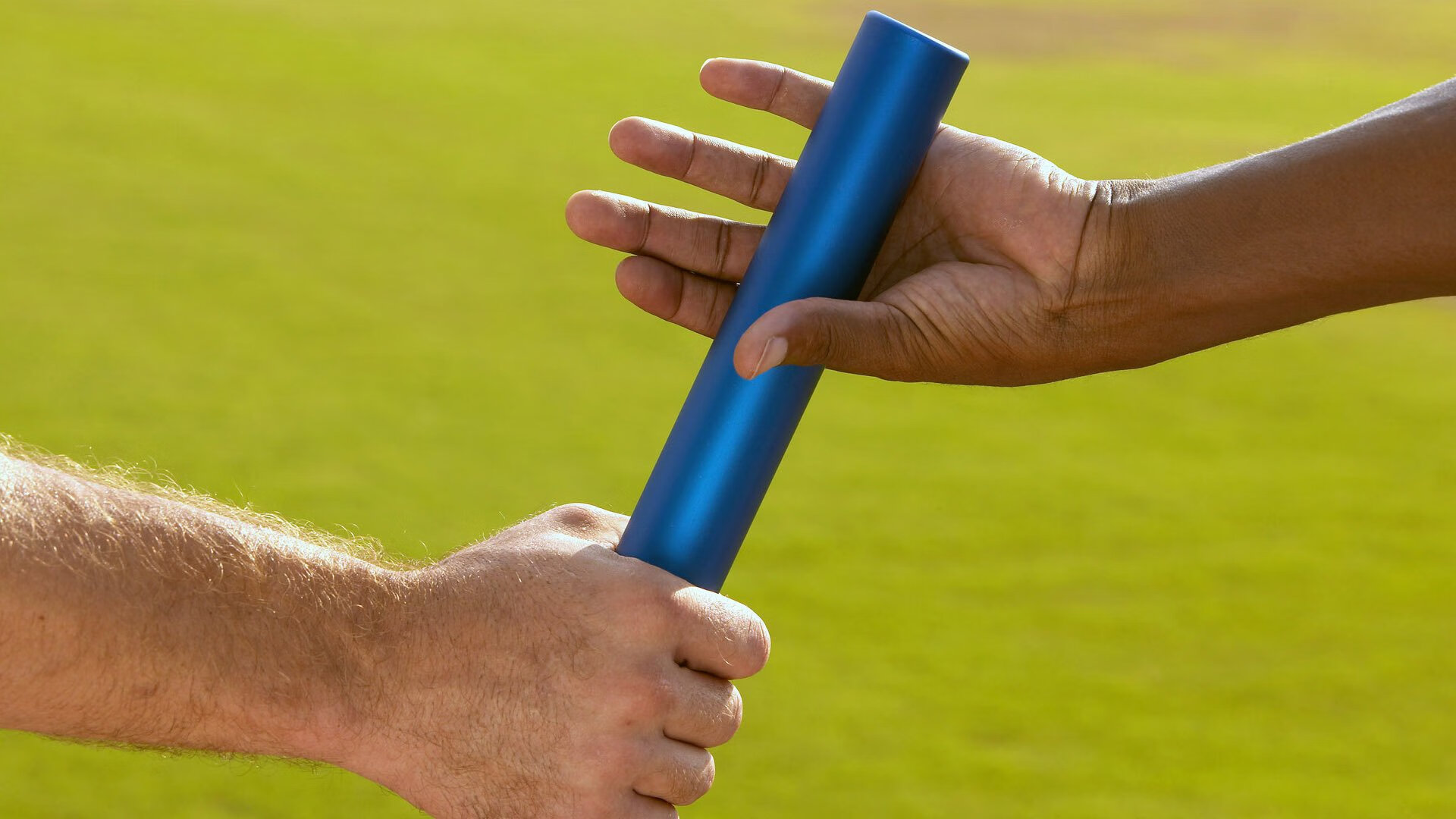 突尼斯希望中场调度乏力，传控受限